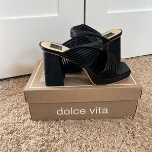 Dolce Vita Altin block heel